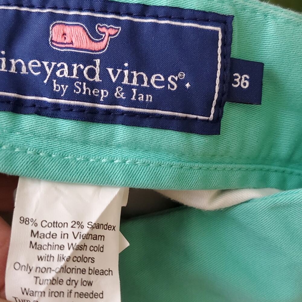 Vineyard Vines Pastel Green flat front chino shorts Size 36 Great condition - Picture 4 of 7